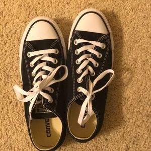 black & white converse shoes